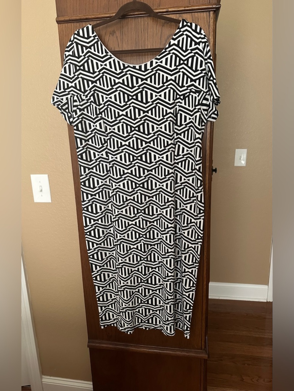 Cato Black & White Geometric Maxi Dress